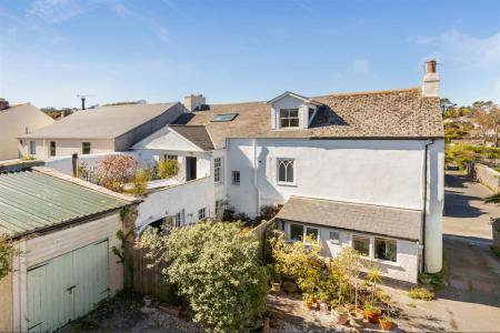 Rear Right Quarter.JPG