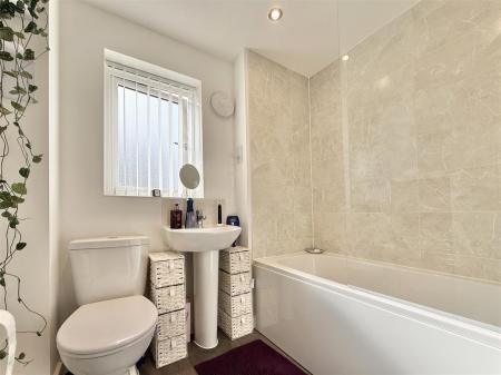 Family Bathroom.jpeg