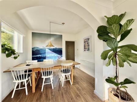 Dining Area.jpeg