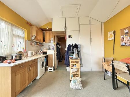 Studio Kitchenette.JPG