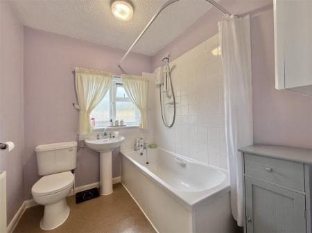 Family Bathroom.jpg
