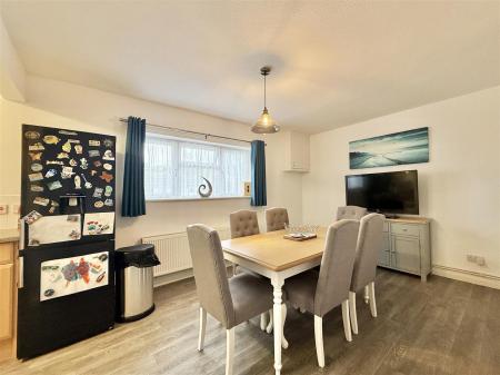 Dining Room.jpg