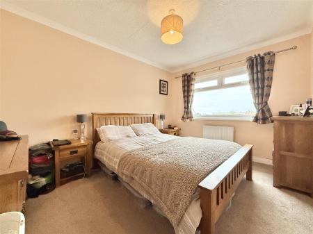 Bed 1.JPG