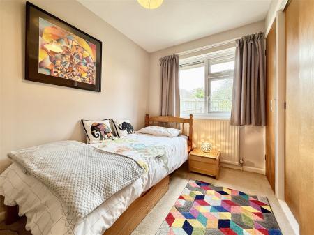 Bed 4.JPG