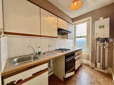 Flat 2 - Kitchen.jpg