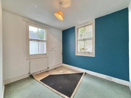 Flat 2 - Bedroom 2.jpg