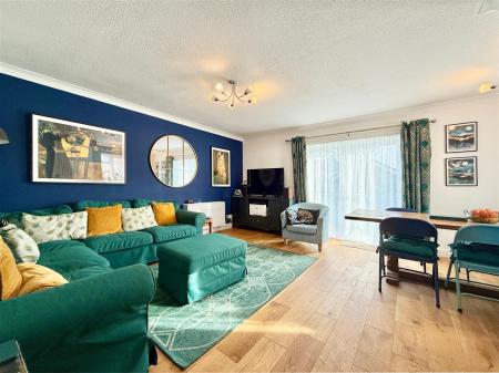 Living Room.JPG