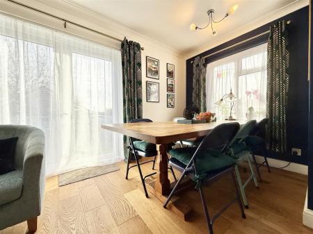 Dining Area.JPG