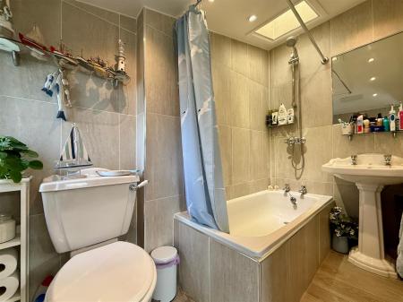 Bathroom.JPG