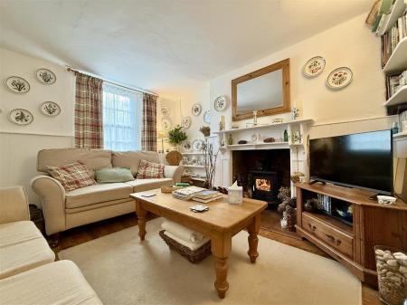 Lounge Area (2).JPG