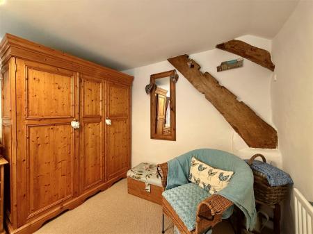 Bed Dressing Area.JPG