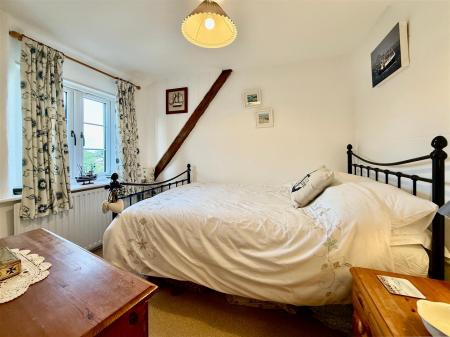 Bed 2.JPG