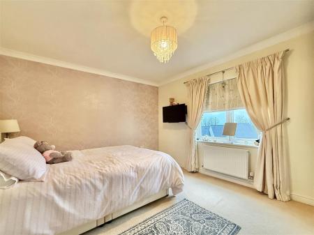 Bedroom  2.jpg