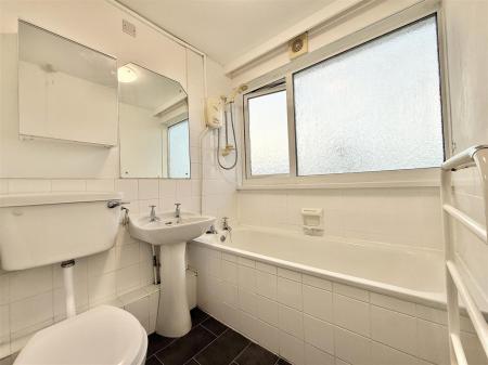 Family Bathroom.jpeg