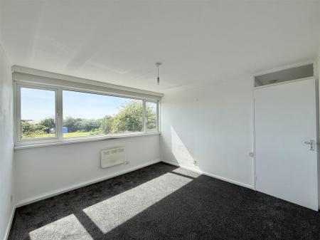 Bedroom 1.jpg