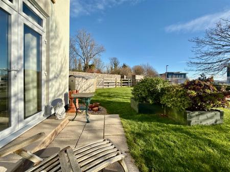 Patio Towards Garden.JPG