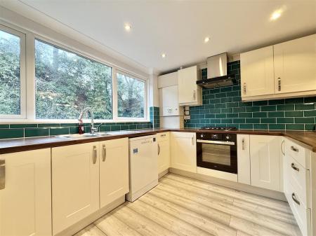 Kitchen_.jpg
