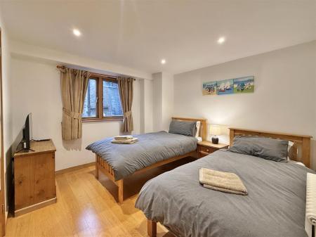 Bedroom 2.jpg