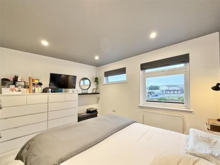 Bedroom_1.jpg