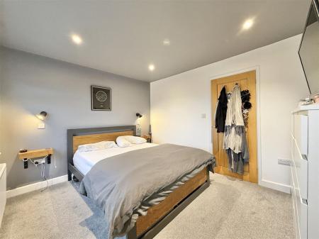 Bedroom  1.jpg