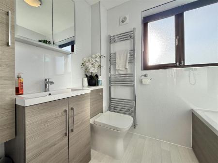 Family Bathroom.jpg