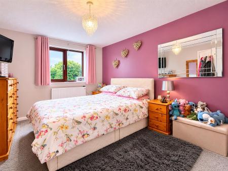 Bedroom 1.png