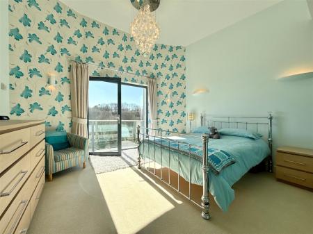 Bed 1.JPG