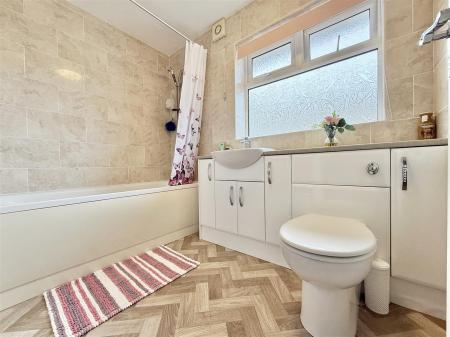 Family Bathroom.jpeg