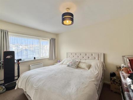 Bedroom 1.jpg