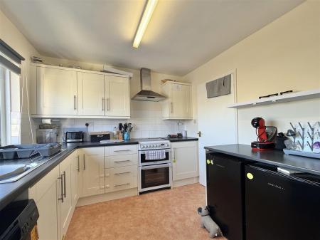 Kitchen..jpg