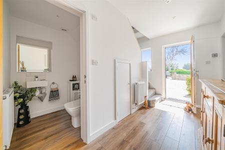 Downstairs WC.jpg