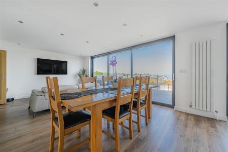 Dining Area.jpg