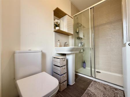Bed1 Ensuite Shower Room.JPG