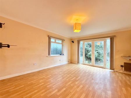 Dining Area.JPG