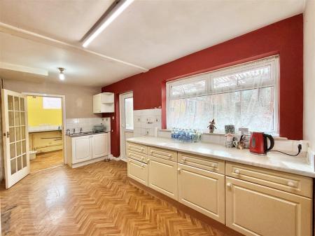 Kitchen_.jpg