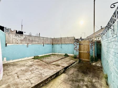 Rear_Garden.jpeg