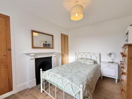 Bedroom  2.jpeg
