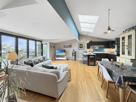 Prinicipal Living Space.JPG