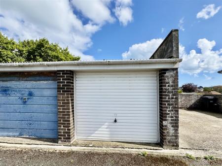 Garage.jpg