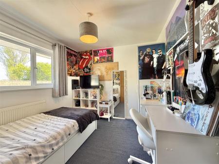 Bedroom_3.jpg