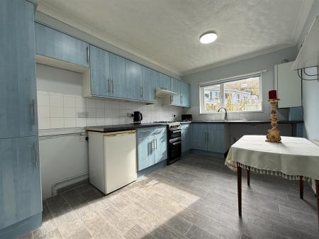 Kitchen Diner.JPG