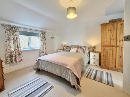 Bedroom_1.jpg