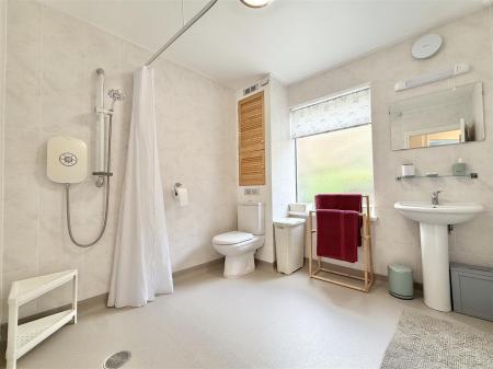 Wet Room.jpg
