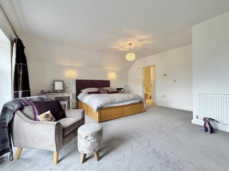 Bedroom 1.jpg