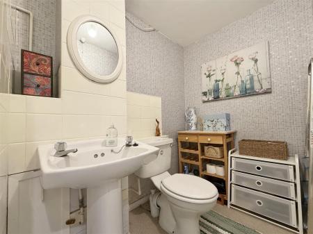 Downstairs  Shower Room.jpg