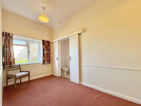 Hall or possible 2nd Bedroom.jpeg