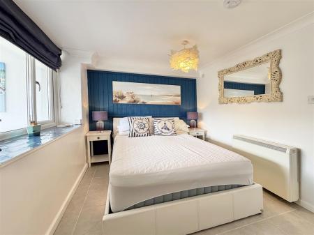 Bedroom_.jpeg