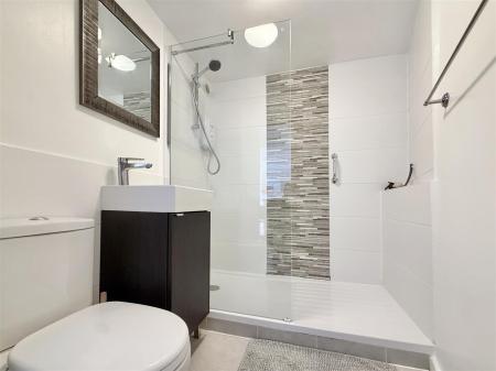 Shower Room.jpeg