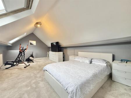 Loft  Room.jpeg