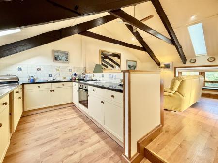 Kitchen Area.JPG